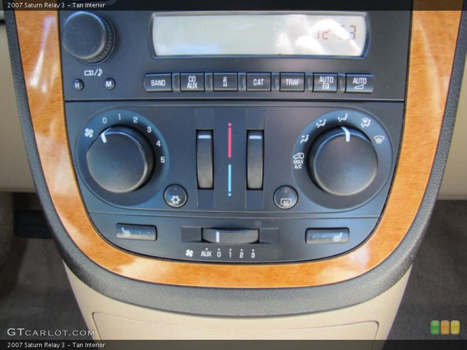 Tan Interior Controls for the 2007 Saturn Relay 3 #48794452