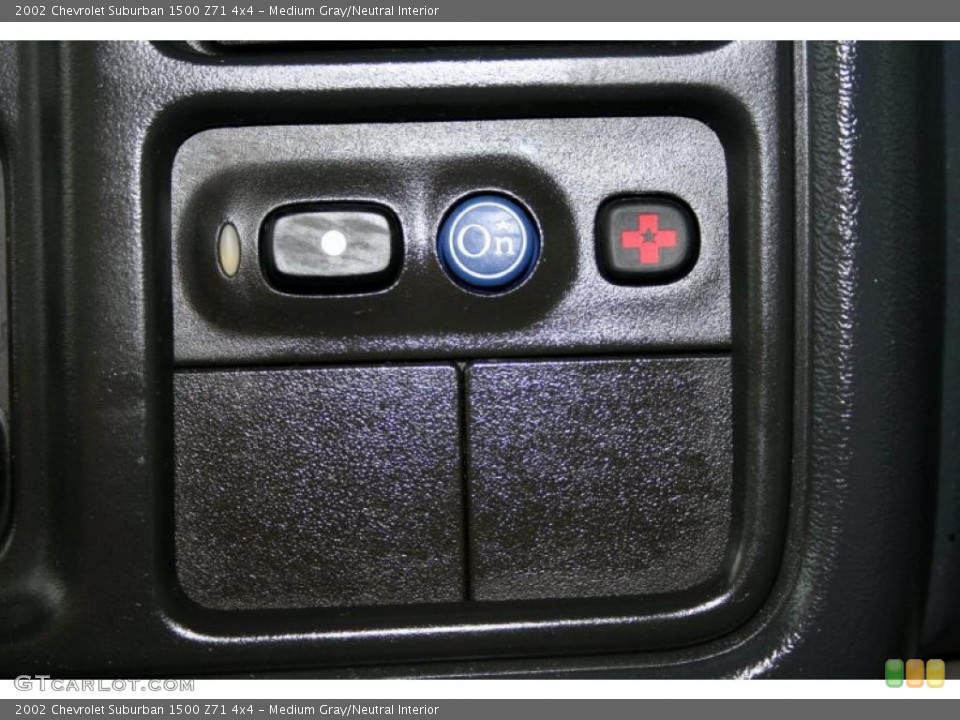 Medium Gray/Neutral Interior Controls for the 2002 Chevrolet Suburban 1500 Z71 4x4 #48795355