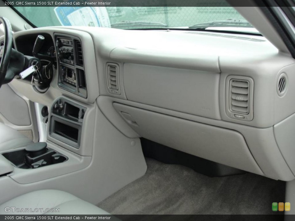 Pewter Interior Photo for the 2005 GMC Sierra 1500 SLT Extended Cab #48808036