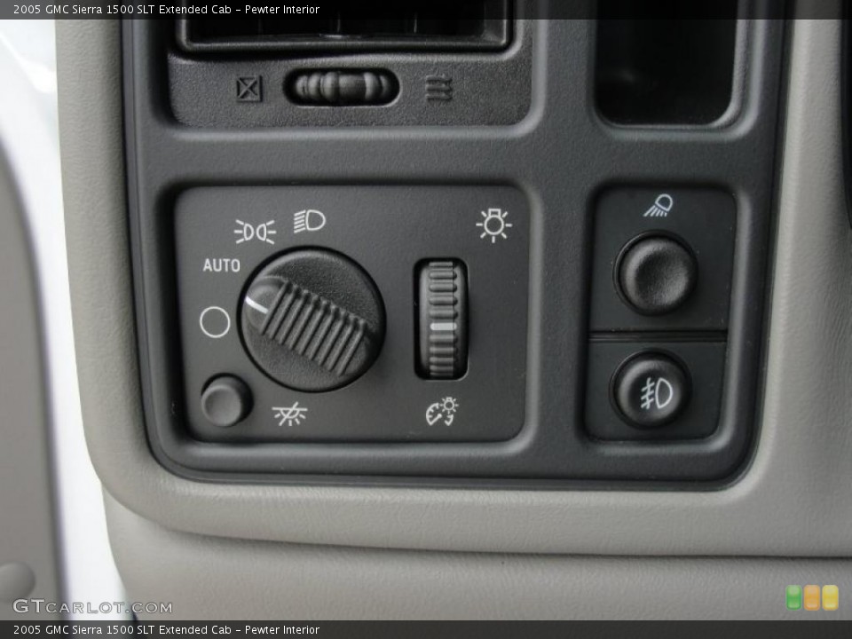 Pewter Interior Controls for the 2005 GMC Sierra 1500 SLT Extended Cab #48808231