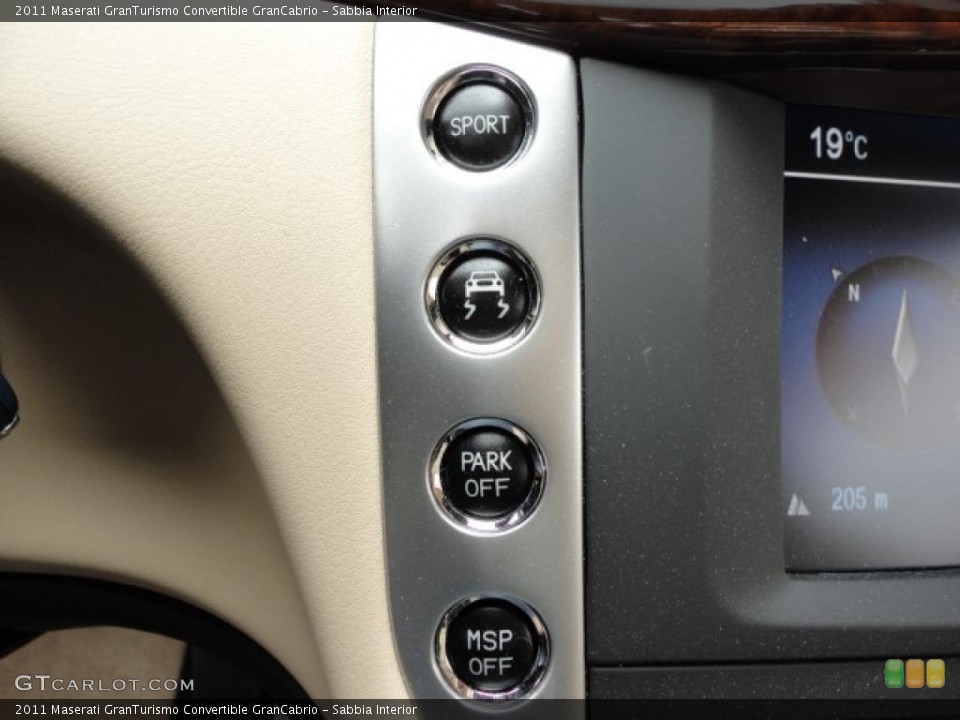Sabbia Interior Controls for the 2011 Maserati GranTurismo Convertible GranCabrio #48816927