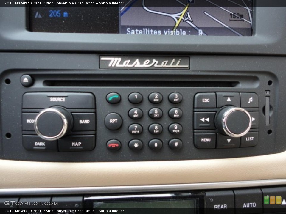 Sabbia Interior Controls for the 2011 Maserati GranTurismo Convertible GranCabrio #48816954