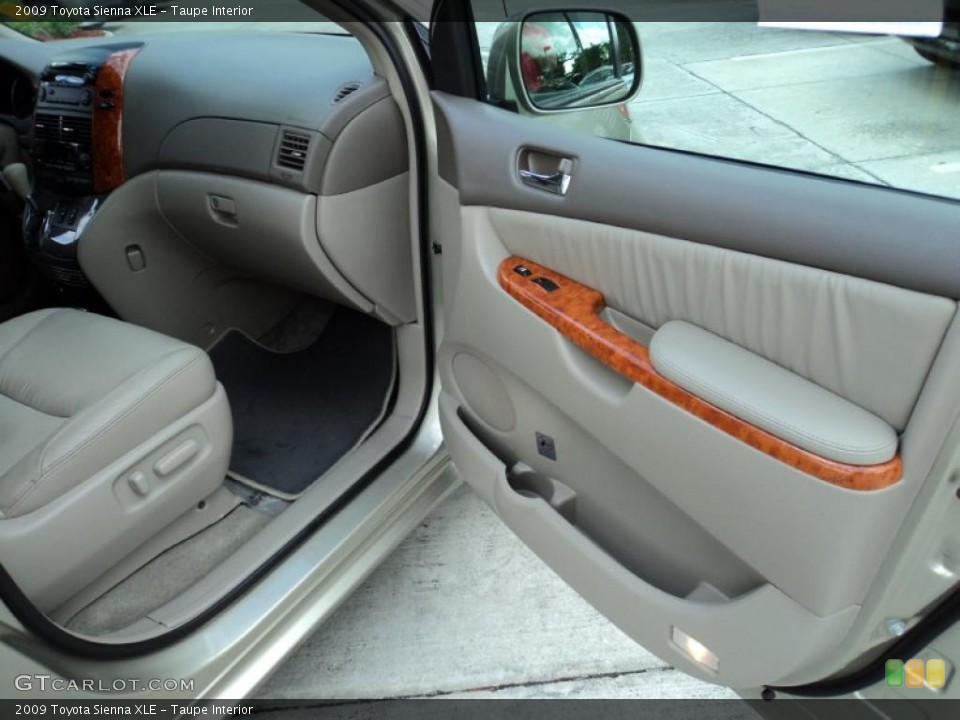 Taupe Interior Door Panel for the 2009 Toyota Sienna XLE #48826302