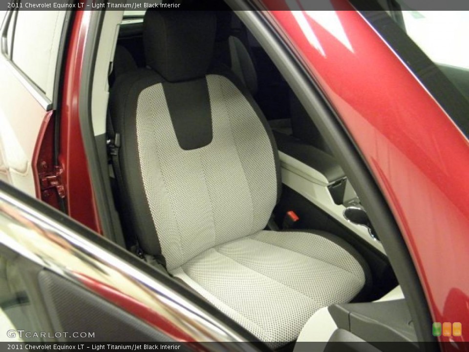 Light Titanium/Jet Black Interior Photo for the 2011 Chevrolet Equinox LT #48846385