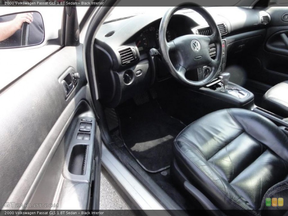 Black Interior Photo for the 2000 Volkswagen Passat GLS 1.8T Sedan #48847303