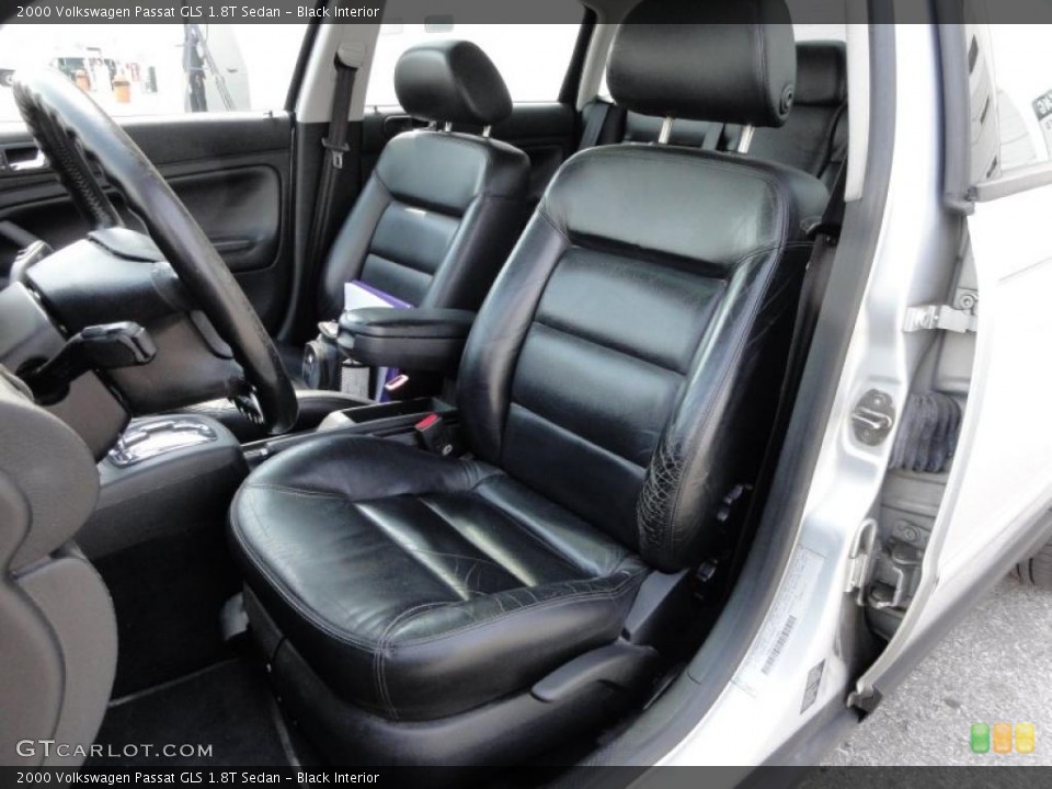 Black Interior Photo for the 2000 Volkswagen Passat GLS 1.8T Sedan #48847361