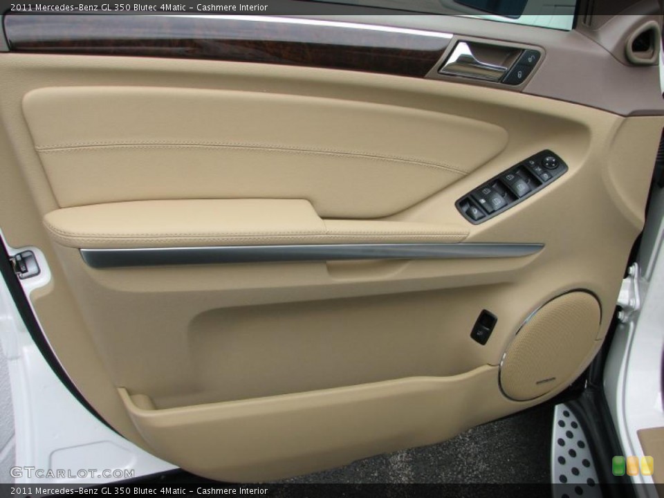 Cashmere Interior Door Panel for the 2011 Mercedes-Benz GL 350 Blutec 4Matic #48847759