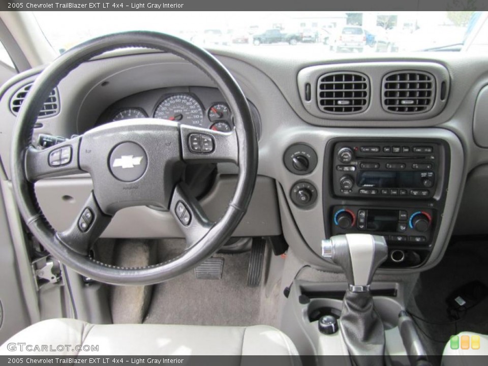 Light Gray Interior Dashboard for the 2005 Chevrolet TrailBlazer EXT LT 4x4 #48853222
