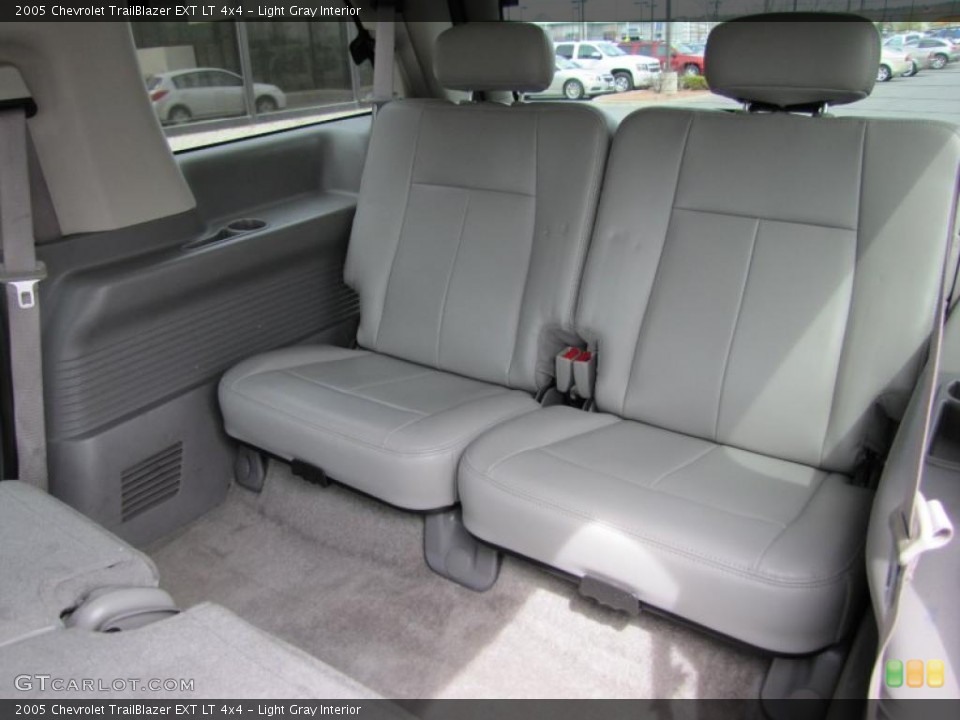 Light Gray Interior Photo for the 2005 Chevrolet TrailBlazer EXT LT 4x4 #48853579