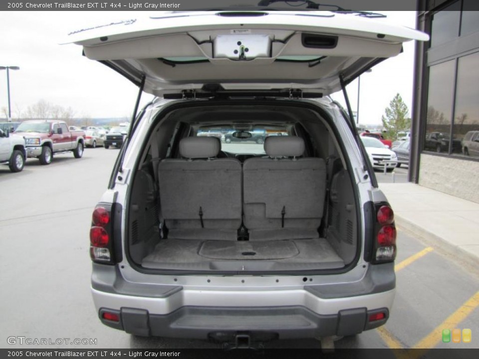 Light Gray Interior Trunk for the 2005 Chevrolet TrailBlazer EXT LT 4x4 #48853639
