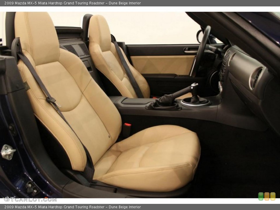 Dune Beige Interior Photo for the 2009 Mazda MX-5 Miata Hardtop Grand Touring Roadster #48865369