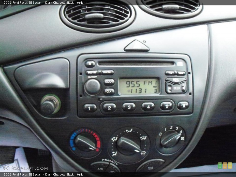 Dark Charcoal Black Interior Controls for the 2001 Ford Focus SE Sedan #48880163