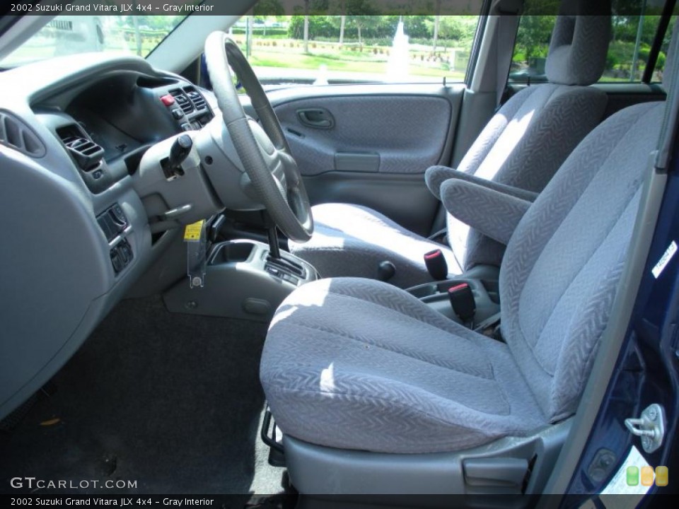 Gray Interior Photo for the 2002 Suzuki Grand Vitara JLX 4x4 #48893595