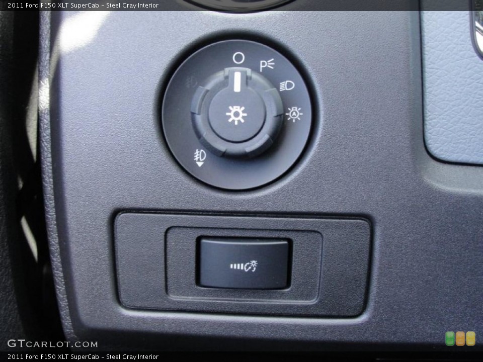 Steel Gray Interior Controls for the 2011 Ford F150 XLT SuperCab #48906117