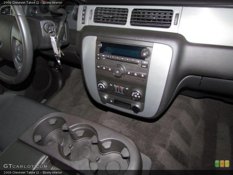 Ebony Interior Controls for the 2009 Chevrolet Tahoe LS #48911715