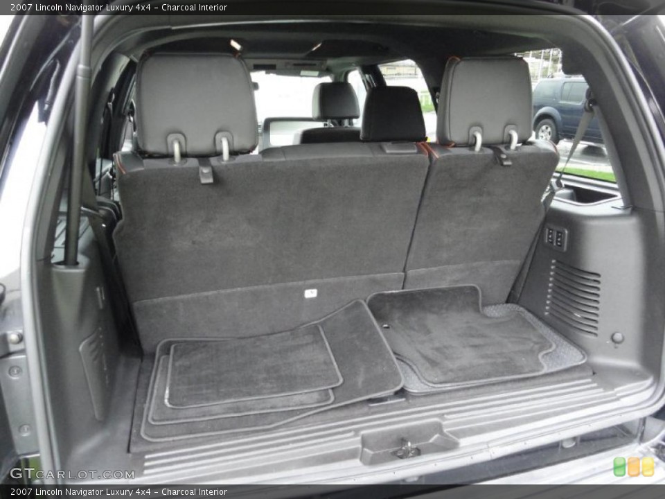 Charcoal Interior Trunk for the 2007 Lincoln Navigator Luxury 4x4 #48913449