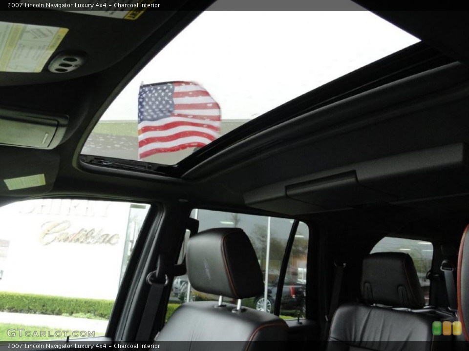 Charcoal Interior Sunroof for the 2007 Lincoln Navigator Luxury 4x4 #48913536