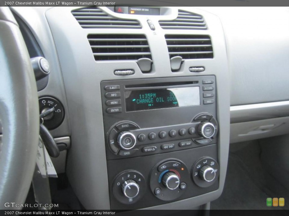 Titanium Gray Interior Controls for the 2007 Chevrolet Malibu Maxx LT Wagon #48921441