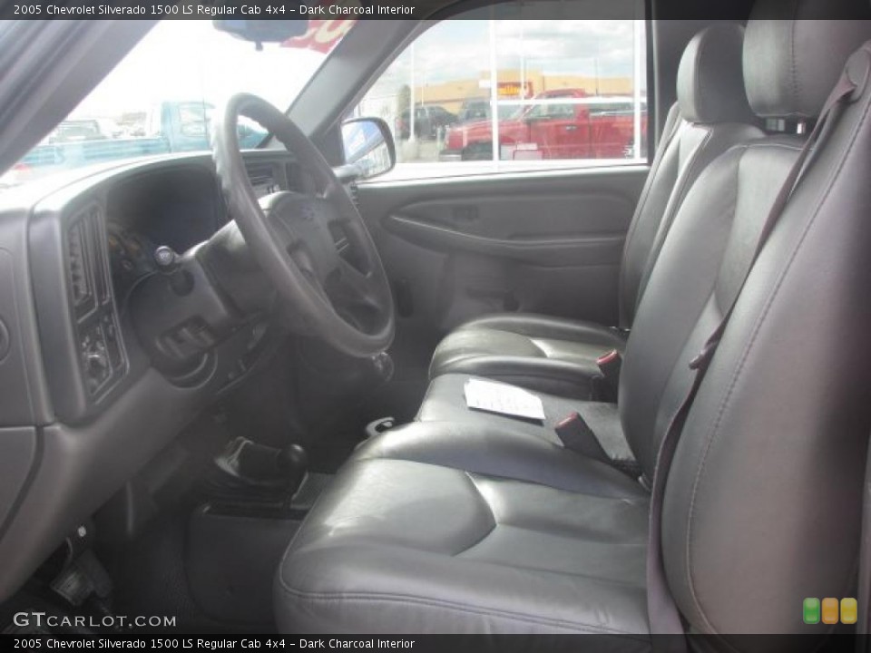 Dark Charcoal Interior Photo for the 2005 Chevrolet Silverado 1500 LS Regular Cab 4x4 #48922833