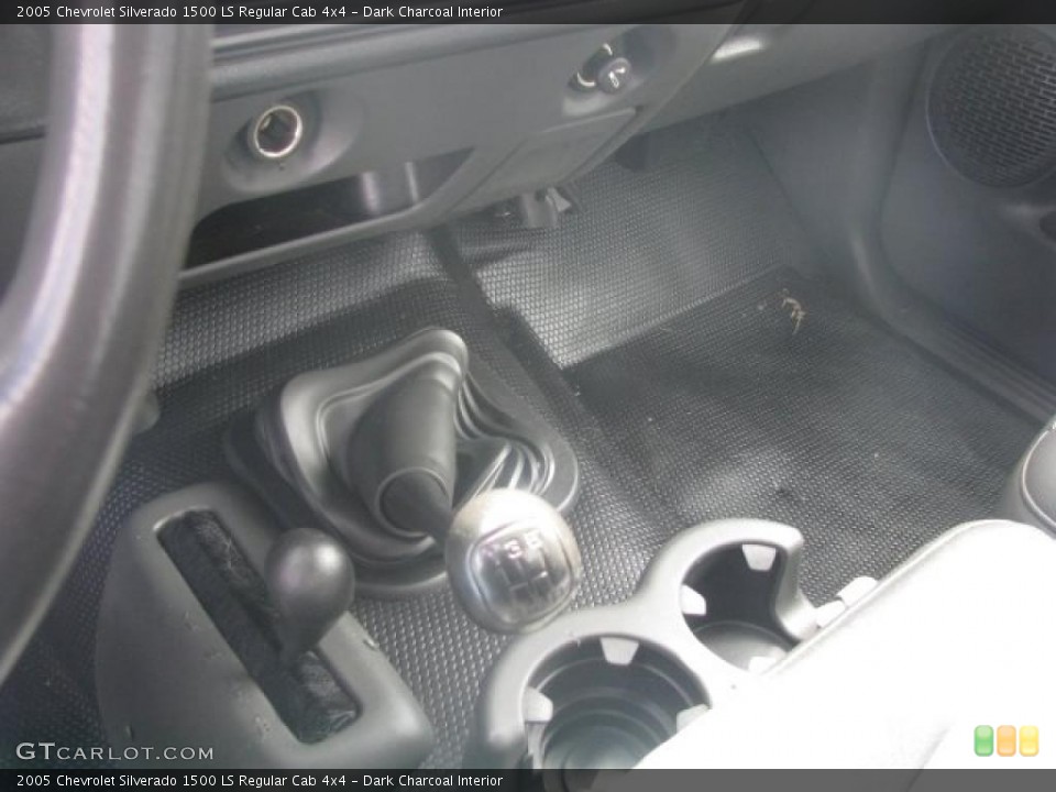 Dark Charcoal Interior Transmission for the 2005 Chevrolet Silverado 1500 LS Regular Cab 4x4 #48922842