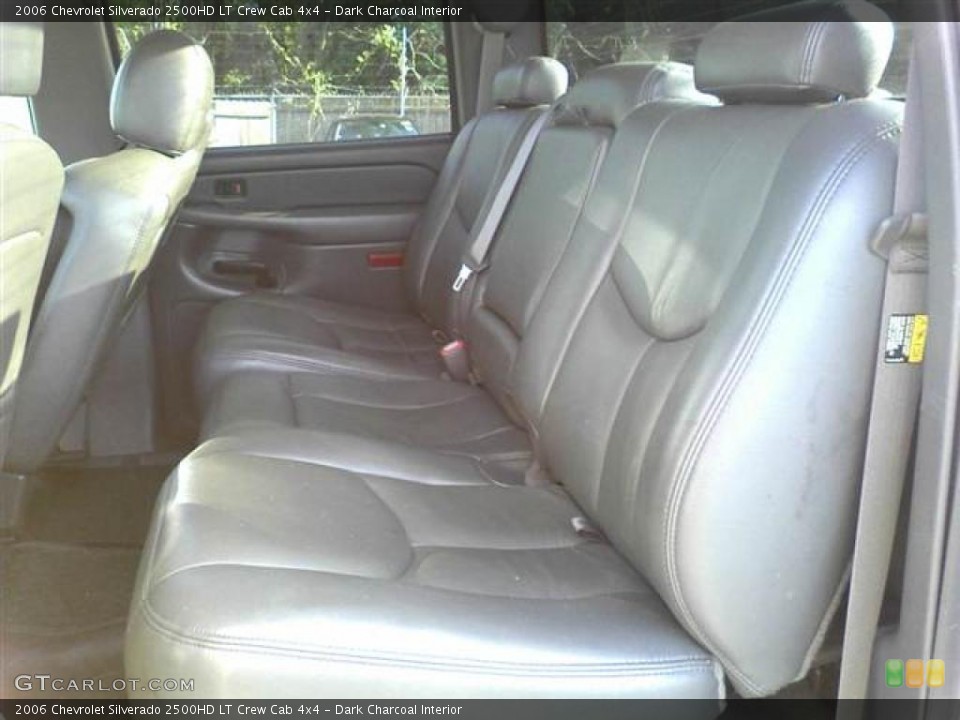 Dark Charcoal Interior Photo for the 2006 Chevrolet Silverado 2500HD LT Crew Cab 4x4 #48933358