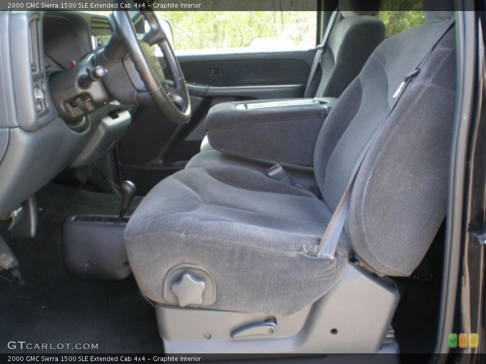 Graphite Interior Photo for the 2000 GMC Sierra 1500 SLE Extended Cab 4x4 #48935308