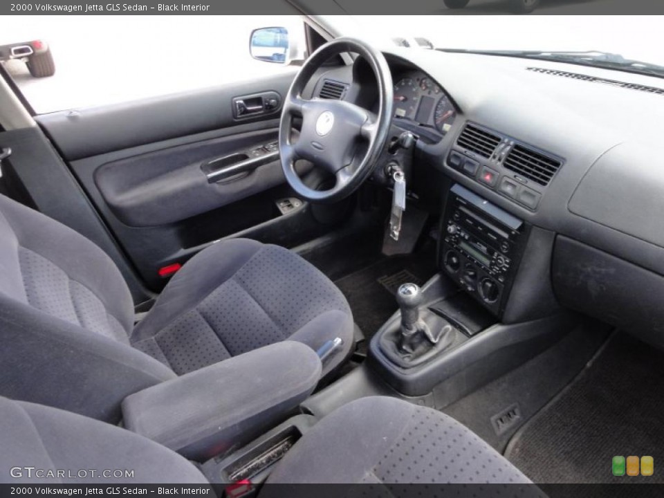 Black Interior Photo for the 2000 Volkswagen Jetta GLS Sedan #48940711