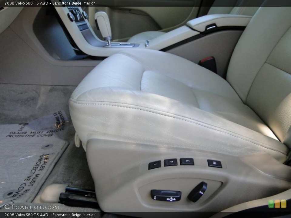 Sandstone Beige Interior Controls for the 2008 Volvo S80 T6 AWD #48945379