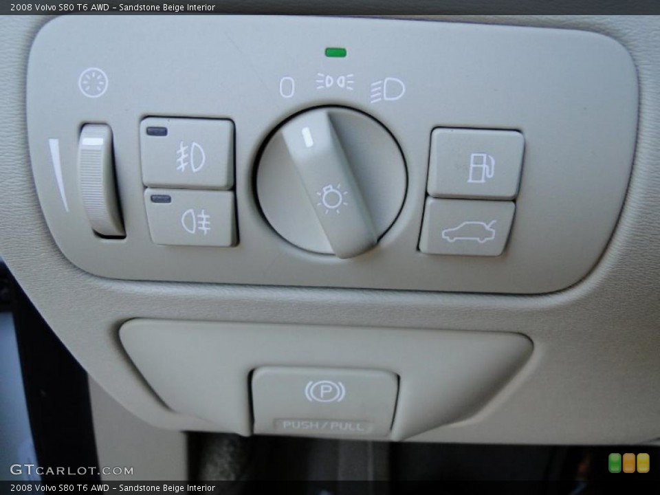Sandstone Beige Interior Controls for the 2008 Volvo S80 T6 AWD #48945421