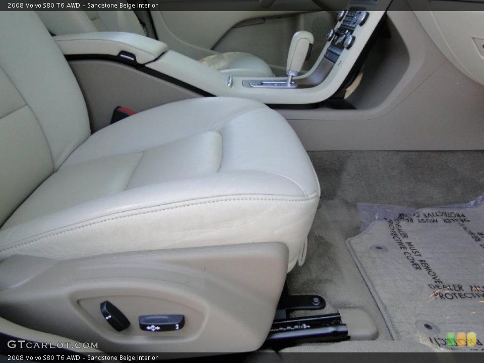 Sandstone Beige Interior Controls for the 2008 Volvo S80 T6 AWD #48945589