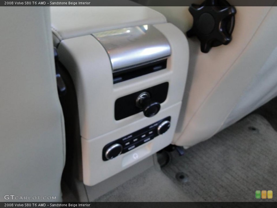 Sandstone Beige Interior Controls for the 2008 Volvo S80 T6 AWD #48945628