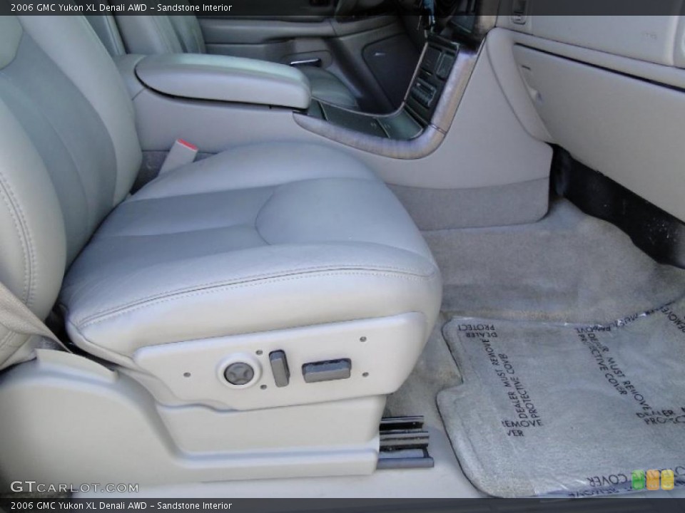 Sandstone Interior Controls for the 2006 GMC Yukon XL Denali AWD #48948110