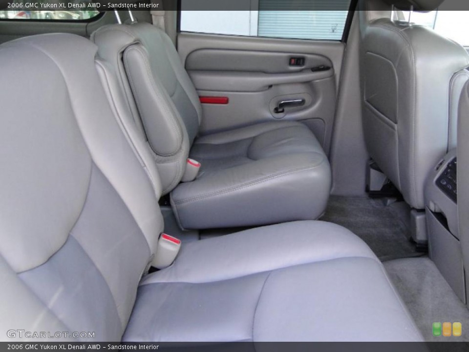 Sandstone Interior Photo for the 2006 GMC Yukon XL Denali AWD #48948184