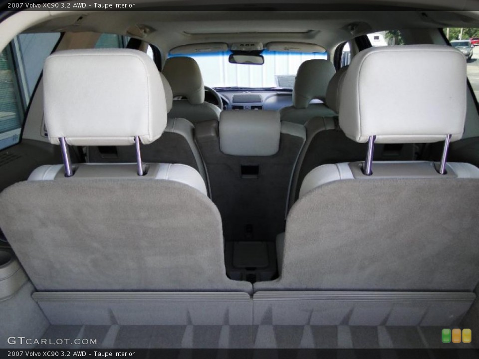 Taupe Interior Photo for the 2007 Volvo XC90 3.2 AWD #48948931