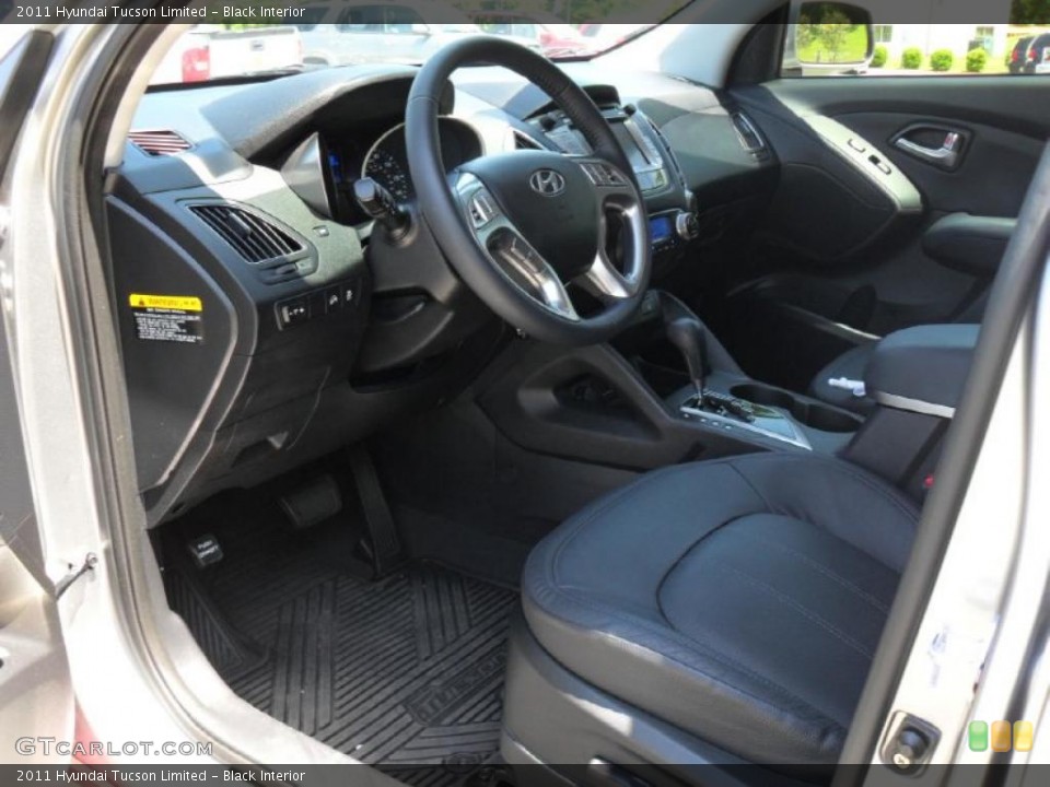 Black Interior Photo for the 2011 Hyundai Tucson Limited #48949531