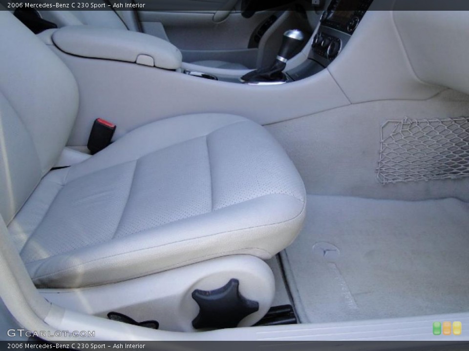 Ash Interior Controls for the 2006 Mercedes-Benz C 230 Sport #48949537