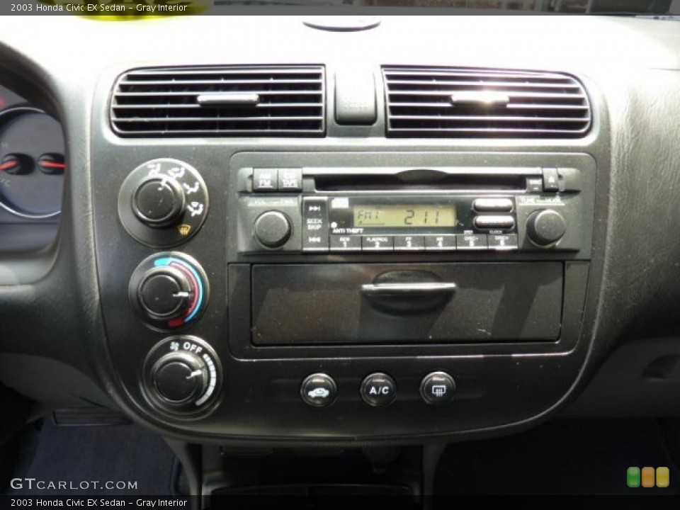 Gray Interior Controls for the 2003 Honda Civic EX Sedan #48971126