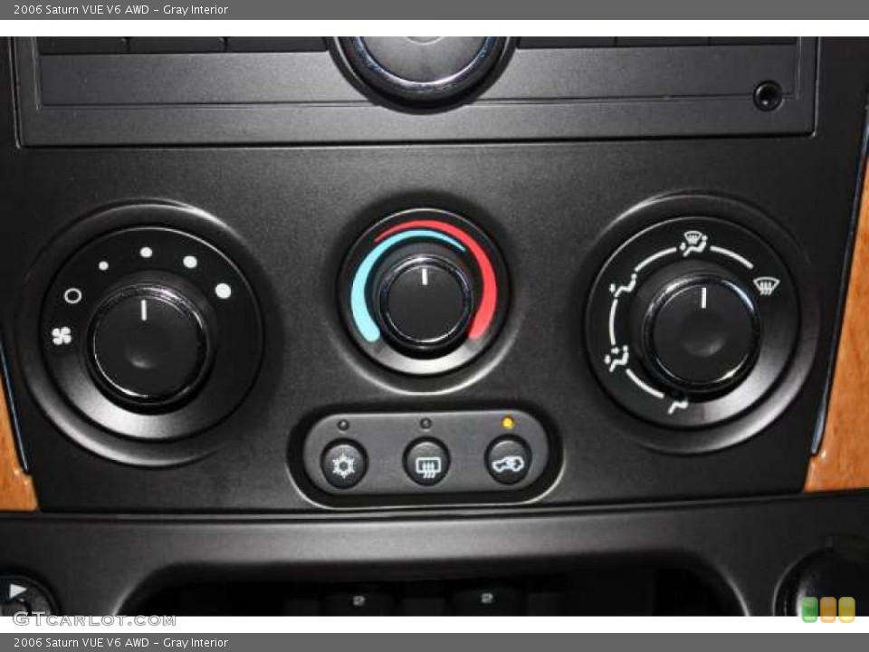 Gray Interior Controls for the 2006 Saturn VUE V6 AWD #48984764