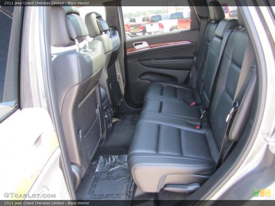Black Interior Photo for the 2011 Jeep Grand Cherokee Limited #48985241