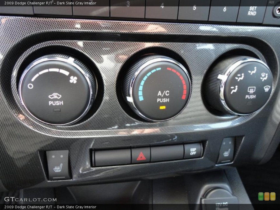 Dark Slate Gray Interior Controls for the 2009 Dodge Challenger R/T #48996179