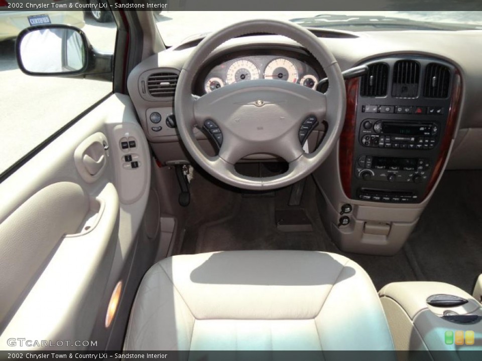 Sandstone Interior Dashboard for the 2002 Chrysler Town & Country LXi #48998381