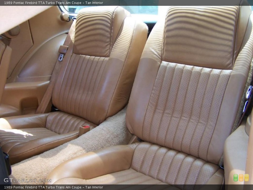 Tan Interior Photo for the 1989 Pontiac Firebird TTA Turbo Trans Am Coupe #49001450