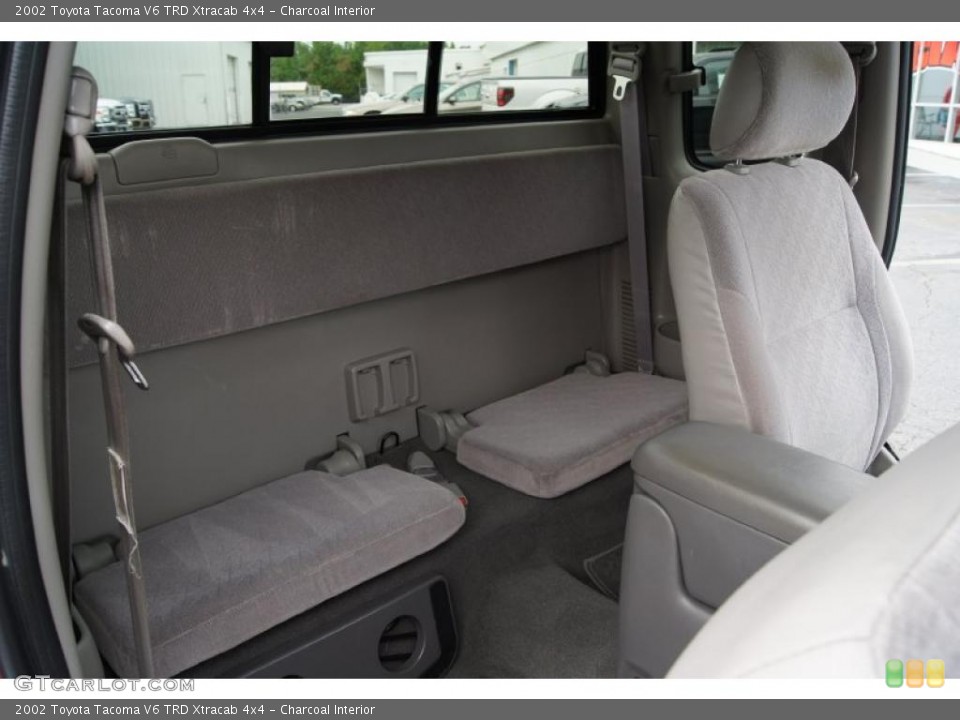 Charcoal Interior Photo for the 2002 Toyota Tacoma V6 TRD Xtracab 4x4 #49013651