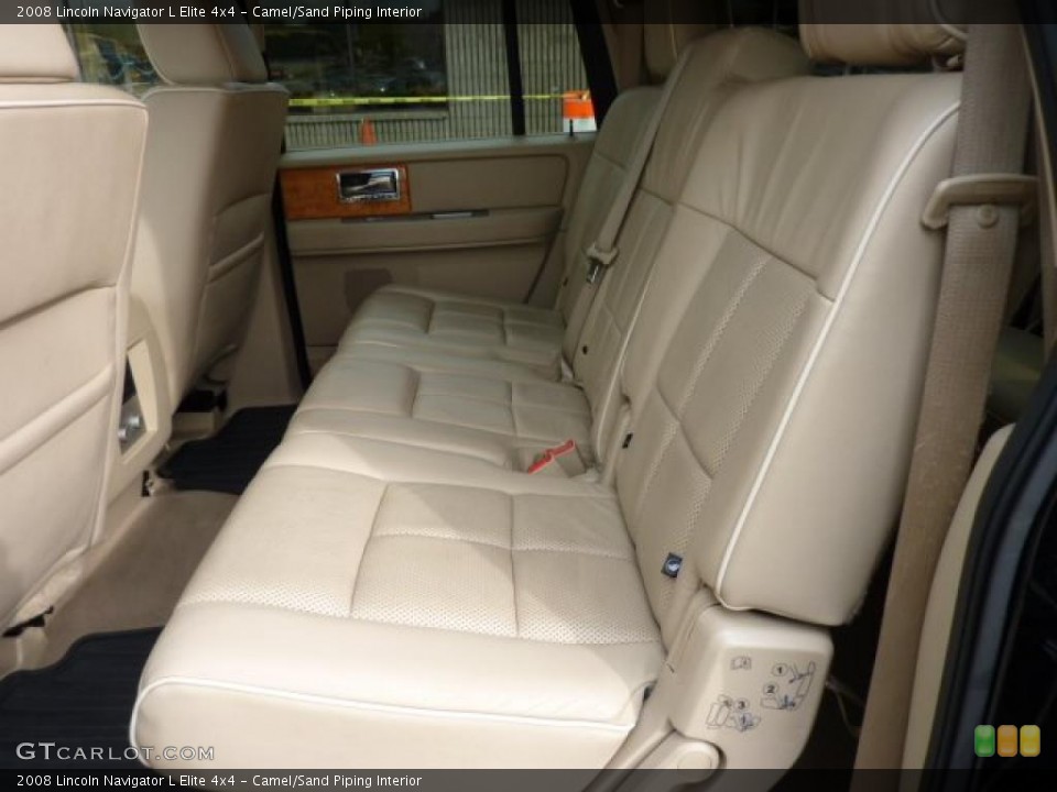 Camel/Sand Piping Interior Photo for the 2008 Lincoln Navigator L Elite 4x4 #49037679