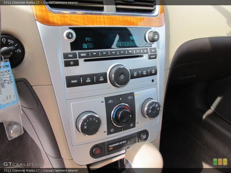 Cocoa/Cashmere Interior Controls for the 2011 Chevrolet Malibu LT #49040043