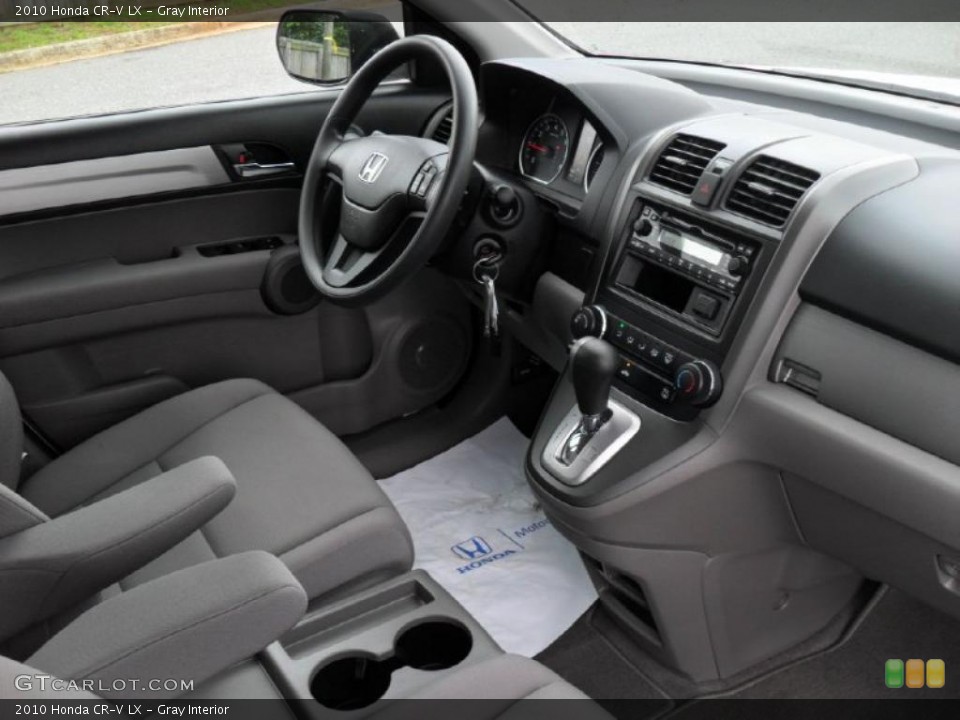 Gray Interior Photo for the 2010 Honda CR-V LX #49048353