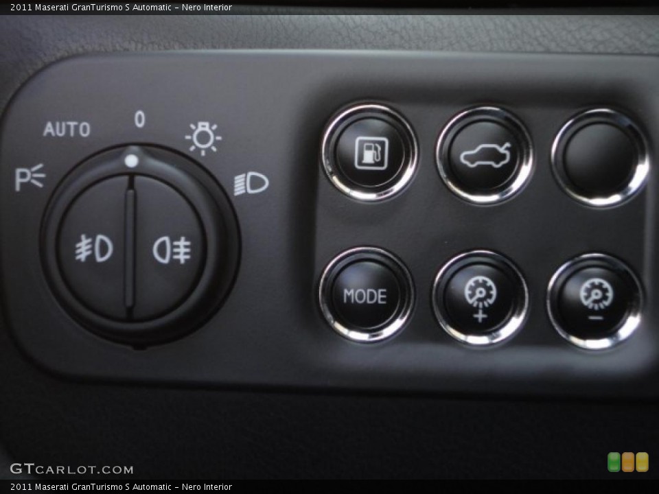 Nero Interior Controls for the 2011 Maserati GranTurismo S Automatic #49053005