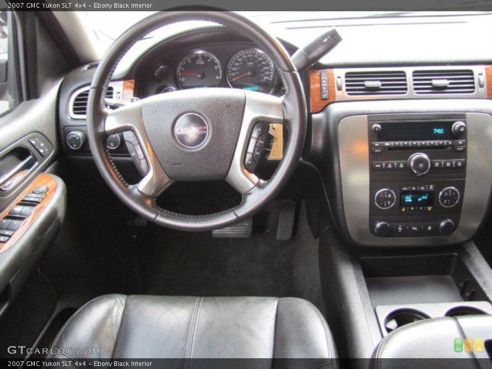 Ebony Black Interior Dashboard for the 2007 GMC Yukon SLT 4x4 #49058231