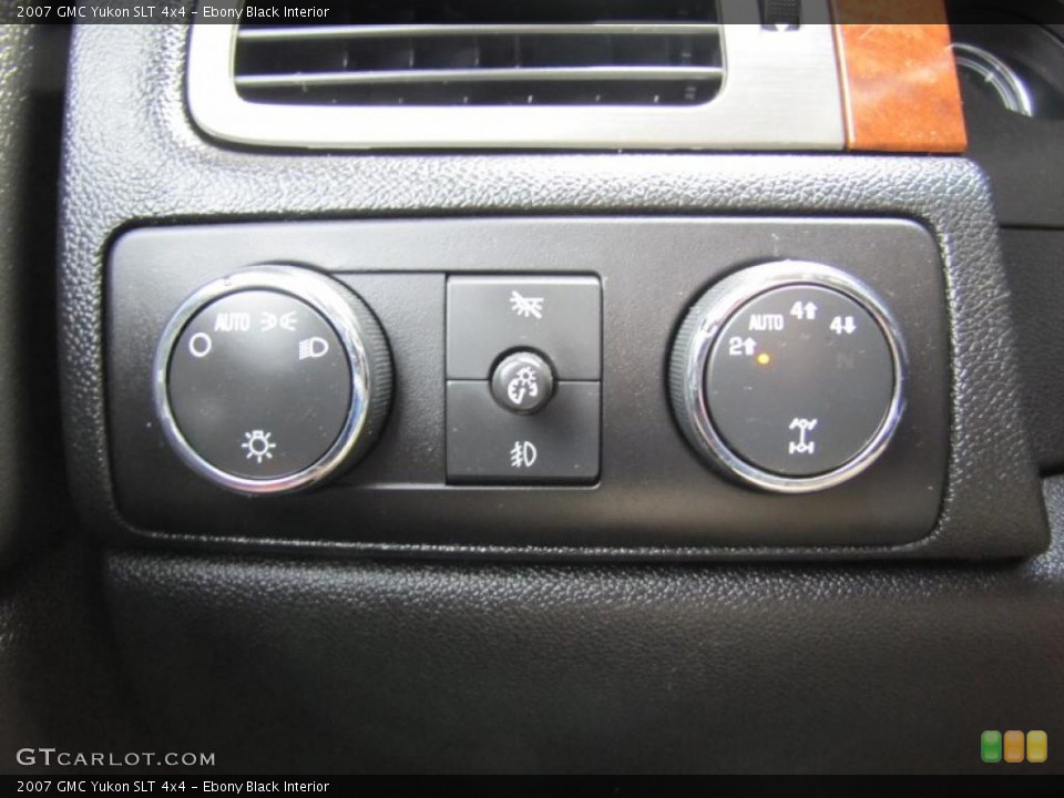 Ebony Black Interior Controls for the 2007 GMC Yukon SLT 4x4 #49058333