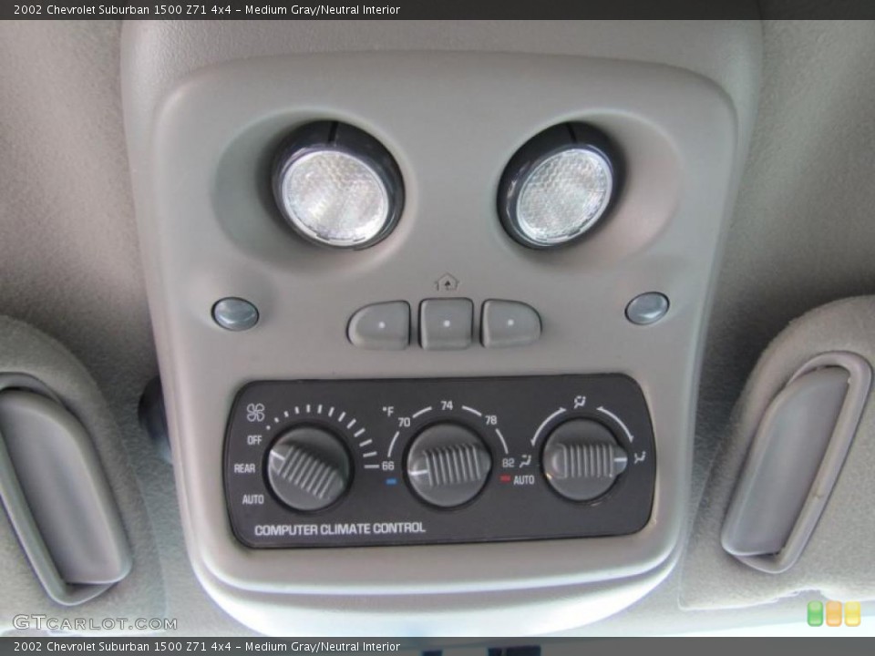 Medium Gray/Neutral Interior Controls for the 2002 Chevrolet Suburban 1500 Z71 4x4 #49059098